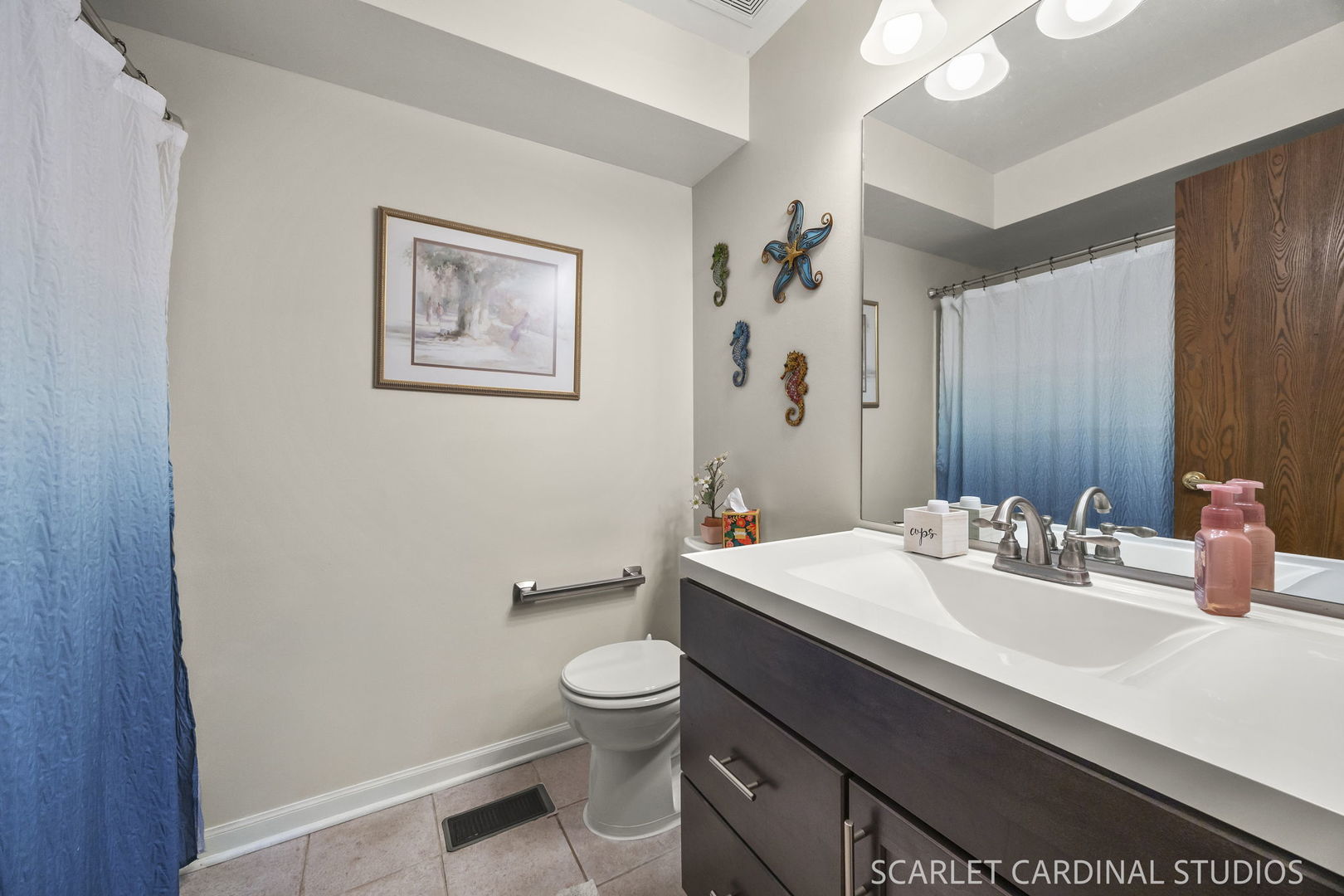 449 Canterbury Drive Property Photo 13