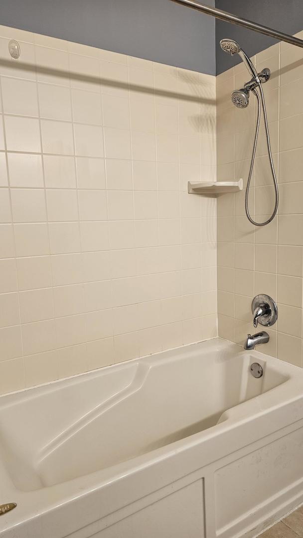 222 N Columbus Drive 3102 Property Photo 15