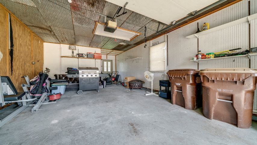 225 E 4th Street Property Photo 17