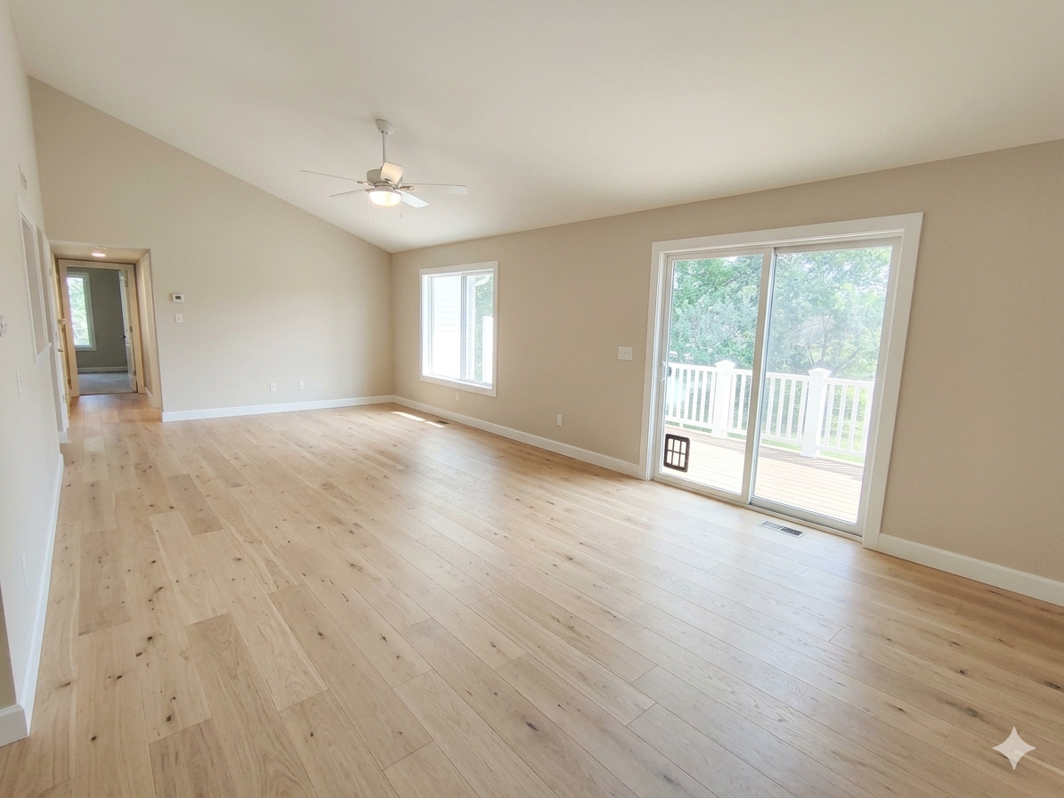 5205 Woodmar Court C Property Photo 2