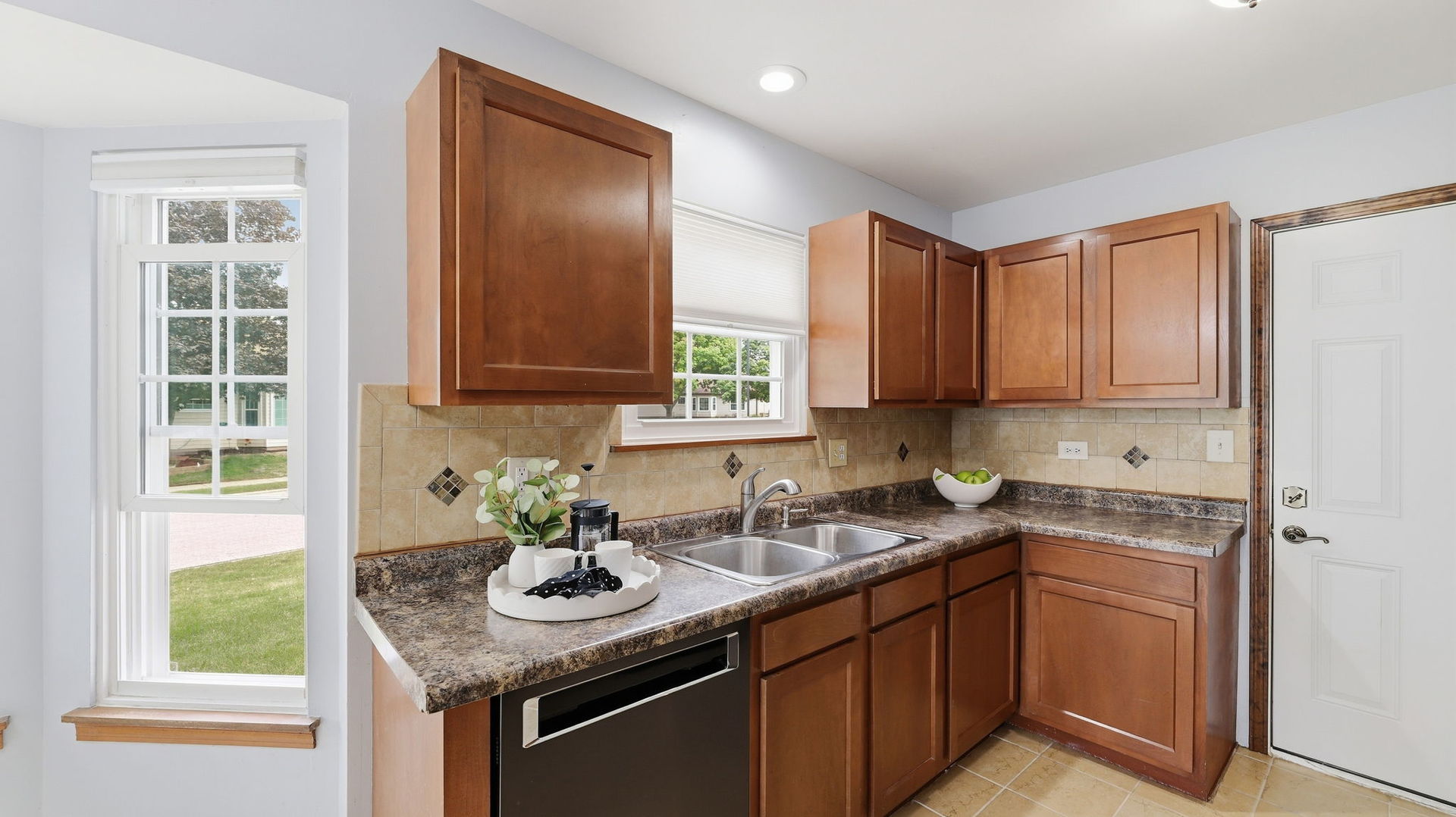 21311 Silktree Circle Property Photo 15