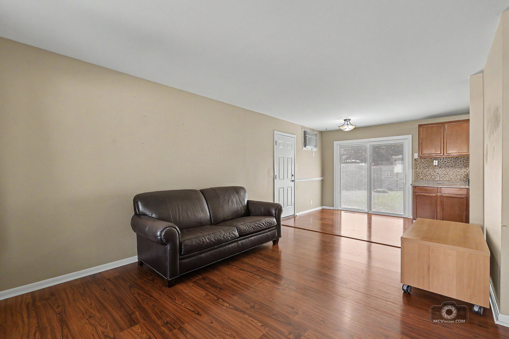 2204 Douglas Street Property Photo 7