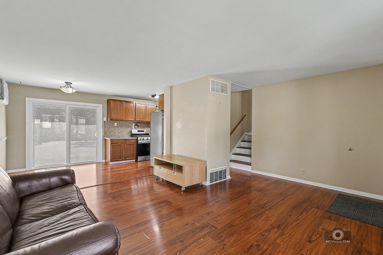 2204 Douglas Street Property Photo 9