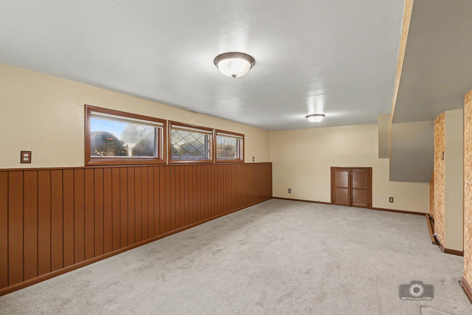 2204 Douglas Street Property Photo 18