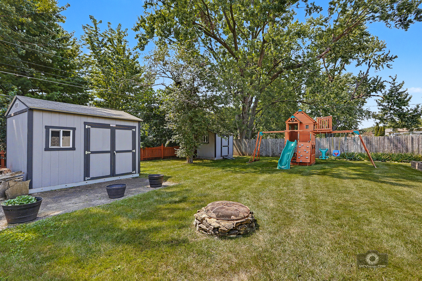 2204 Douglas Street Property Photo 28