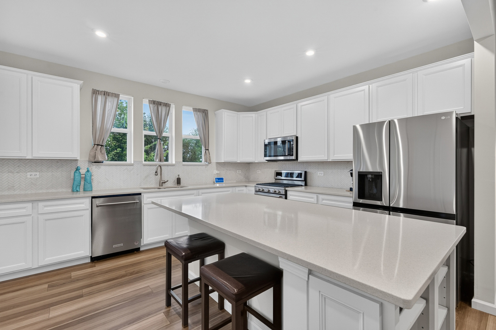 2861 Briargate Drive Property Photo 8