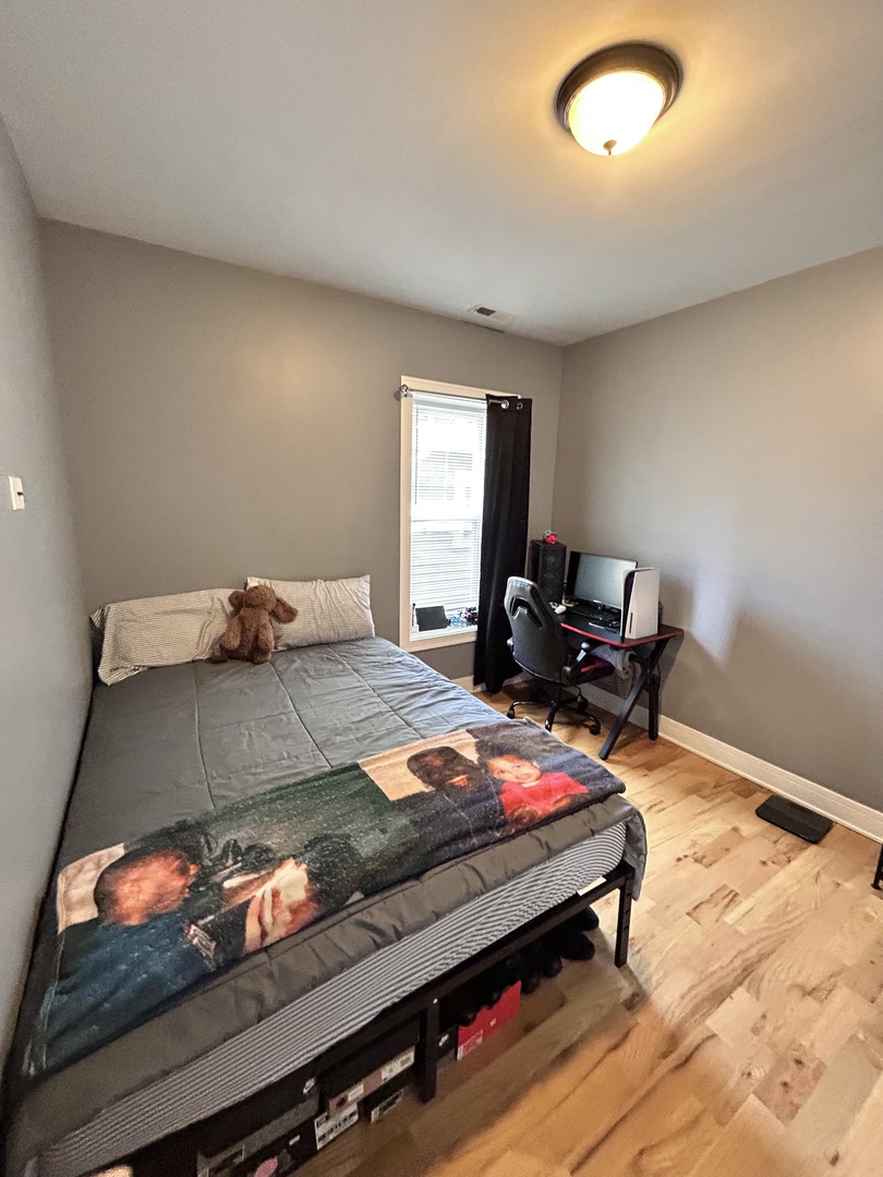6950 S Indiana Avenue Property Photo 4