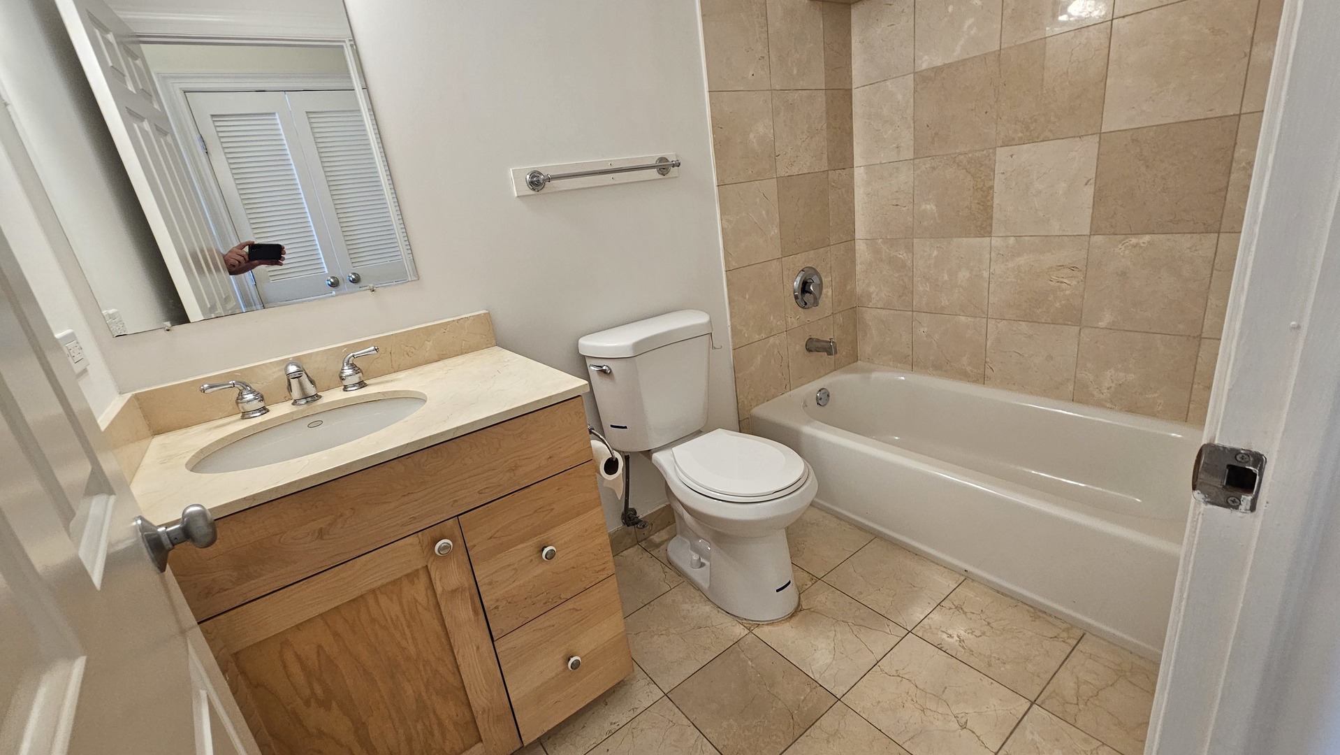 511 N Hartland Court 2n Property Photo 12