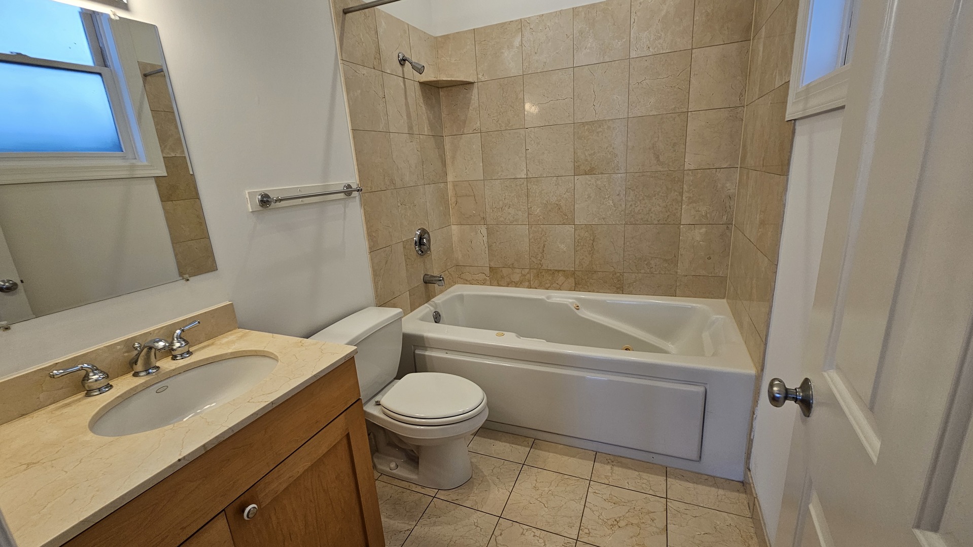 511 N Hartland Court 2n Property Photo 15