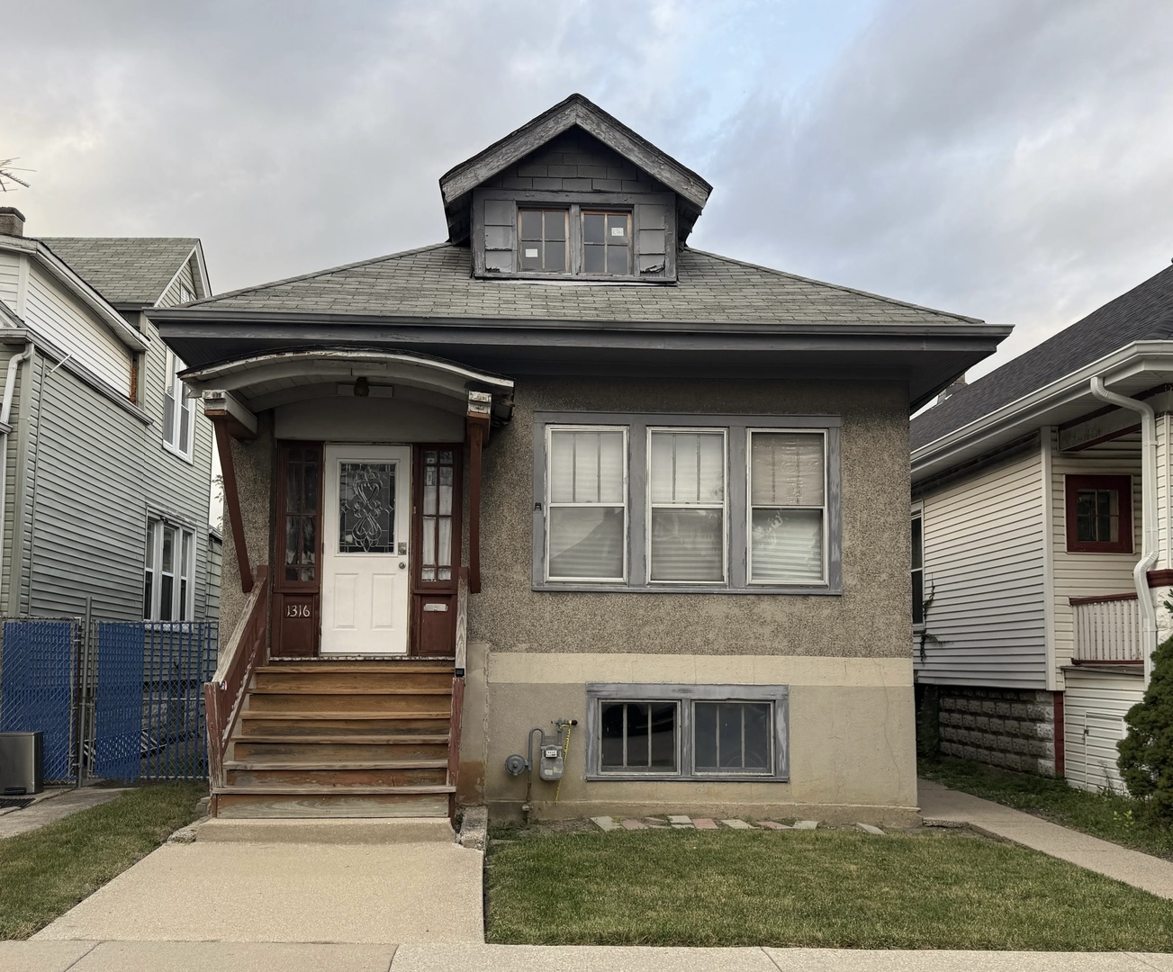1316 W 72nd Street Property Photo 1
