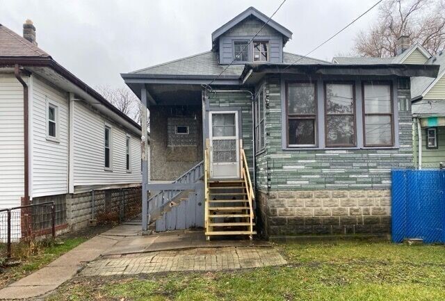 1316 W 72nd Street Property Photo 12