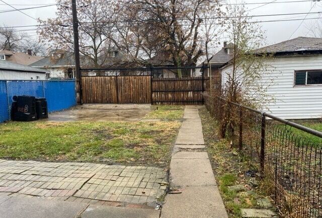 1316 W 72nd Street Property Photo 13