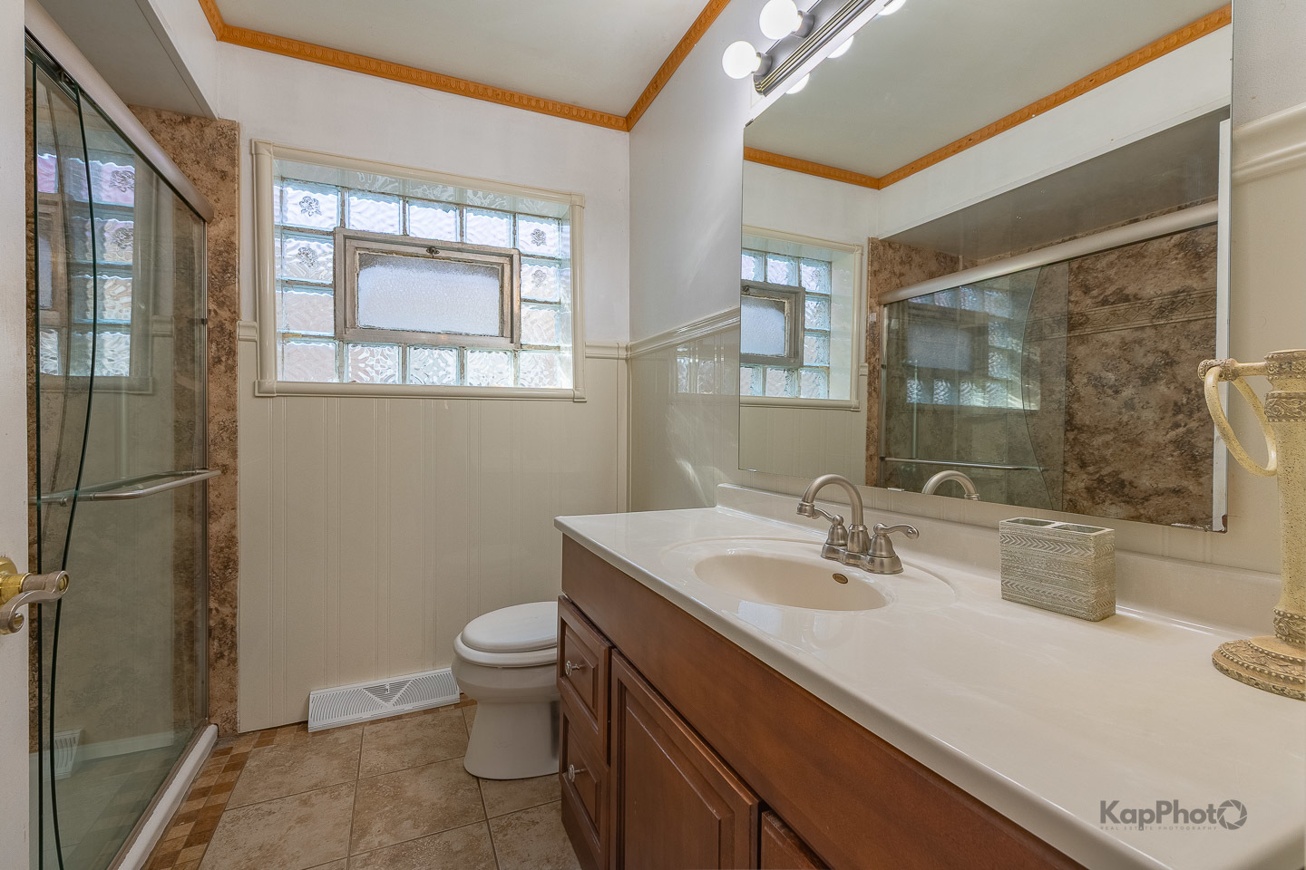 4308 W 59th Street Property Photo 9