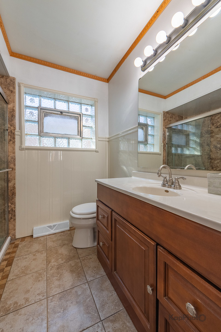 4308 W 59th Street Property Photo 10