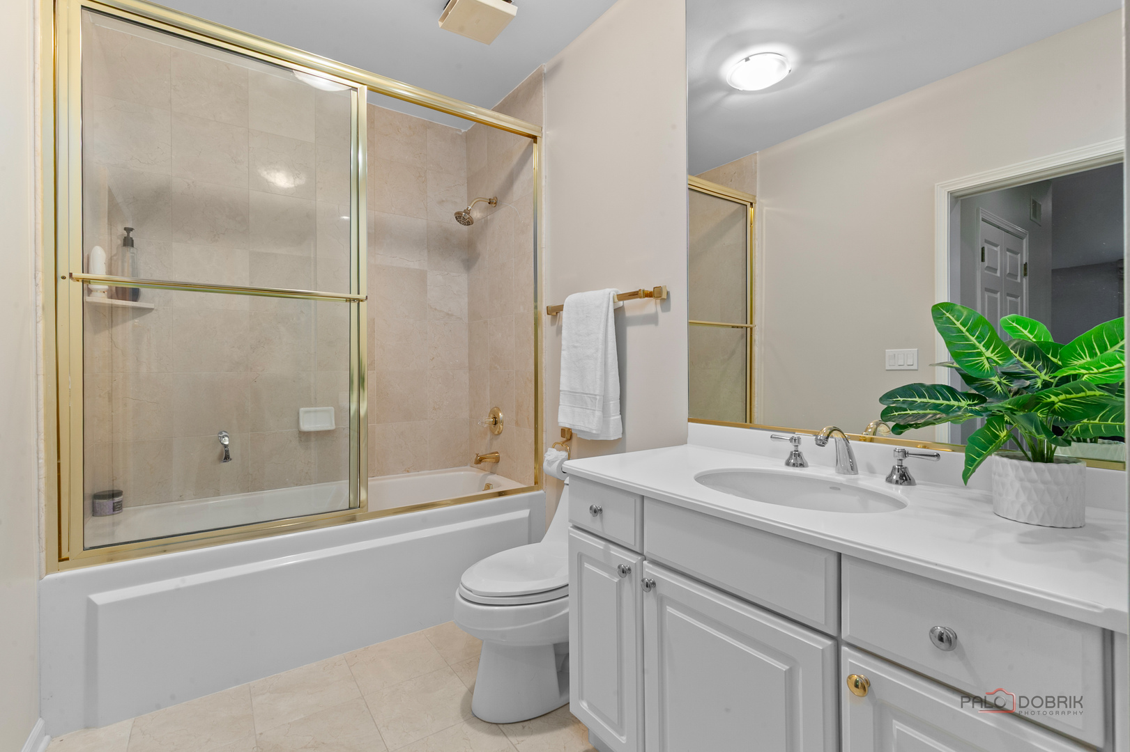 1302 Hawthorne Lane 1302 Property Photo 26