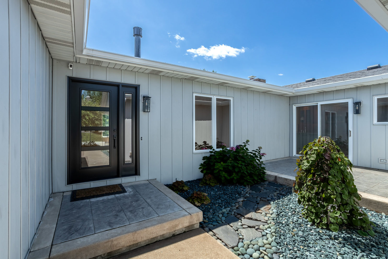 4817 Torrey Pines Court Property Photo 10