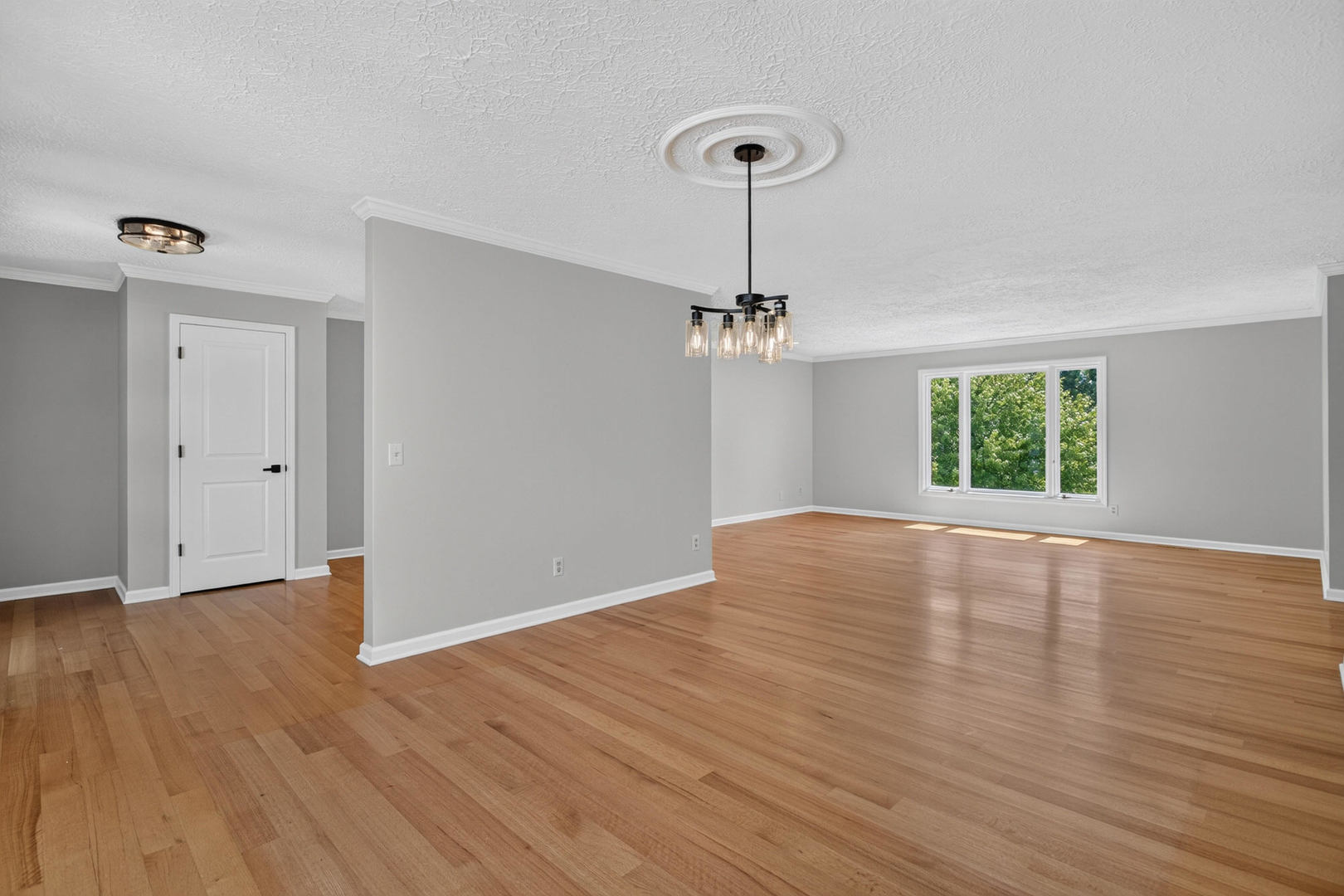 4817 Torrey Pines Court Property Photo 17