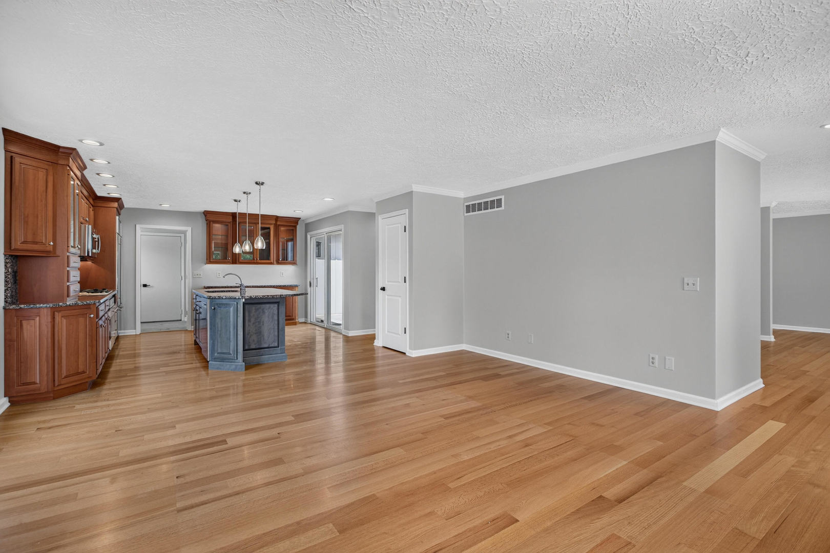 4817 Torrey Pines Court Property Photo 19