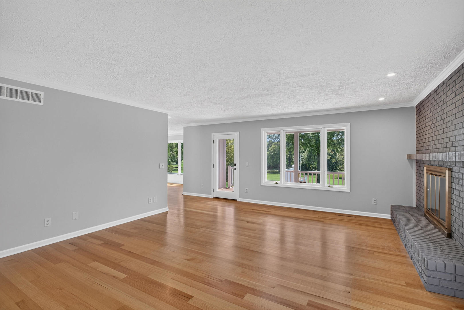 4817 Torrey Pines Court Property Photo 25