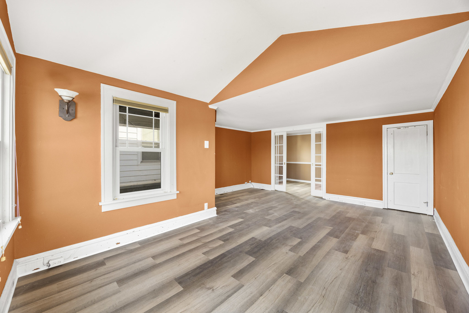 604 Illinois Street Property Photo 3
