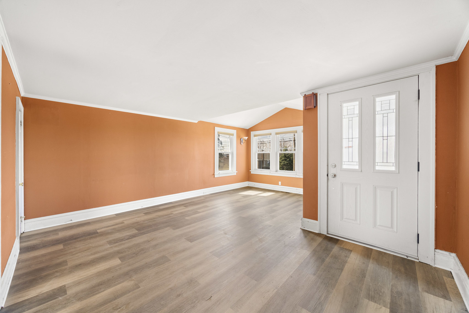 604 Illinois Street Property Photo 4