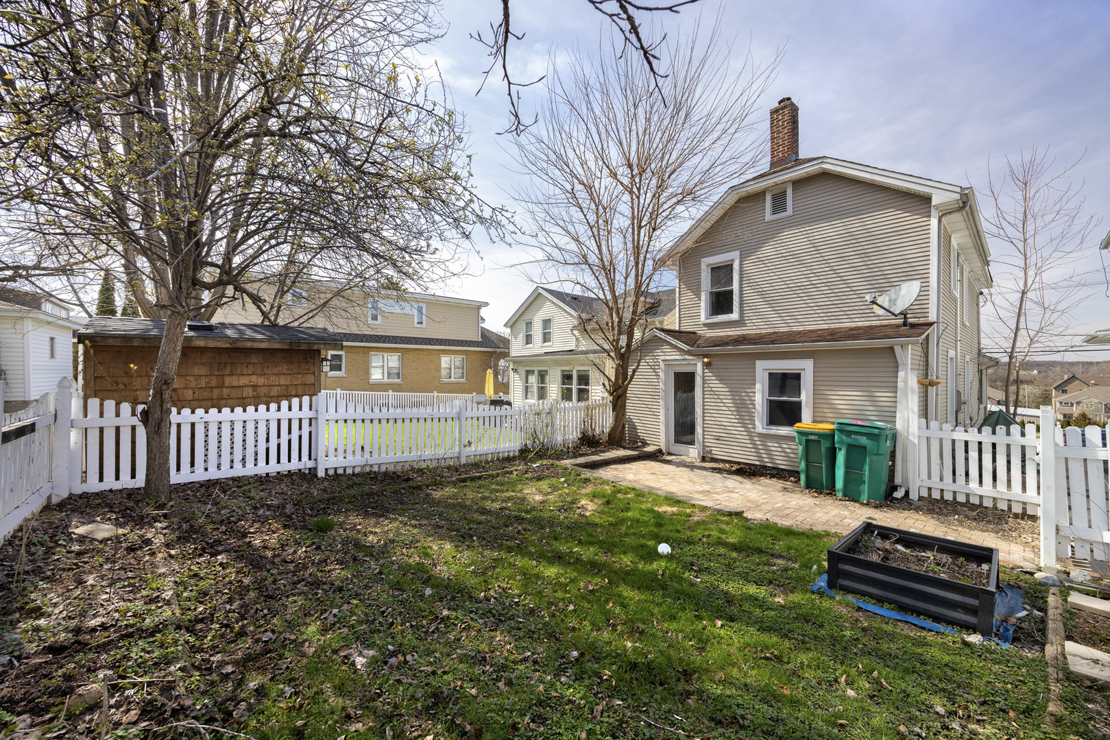 604 Illinois Street Property Photo 12