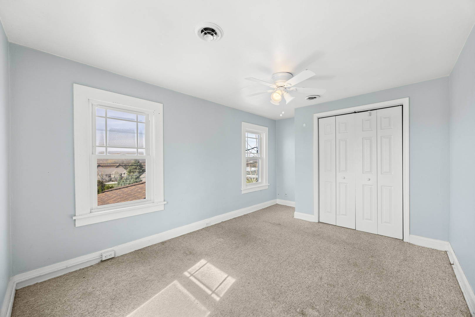 604 Illinois Street Property Photo 14