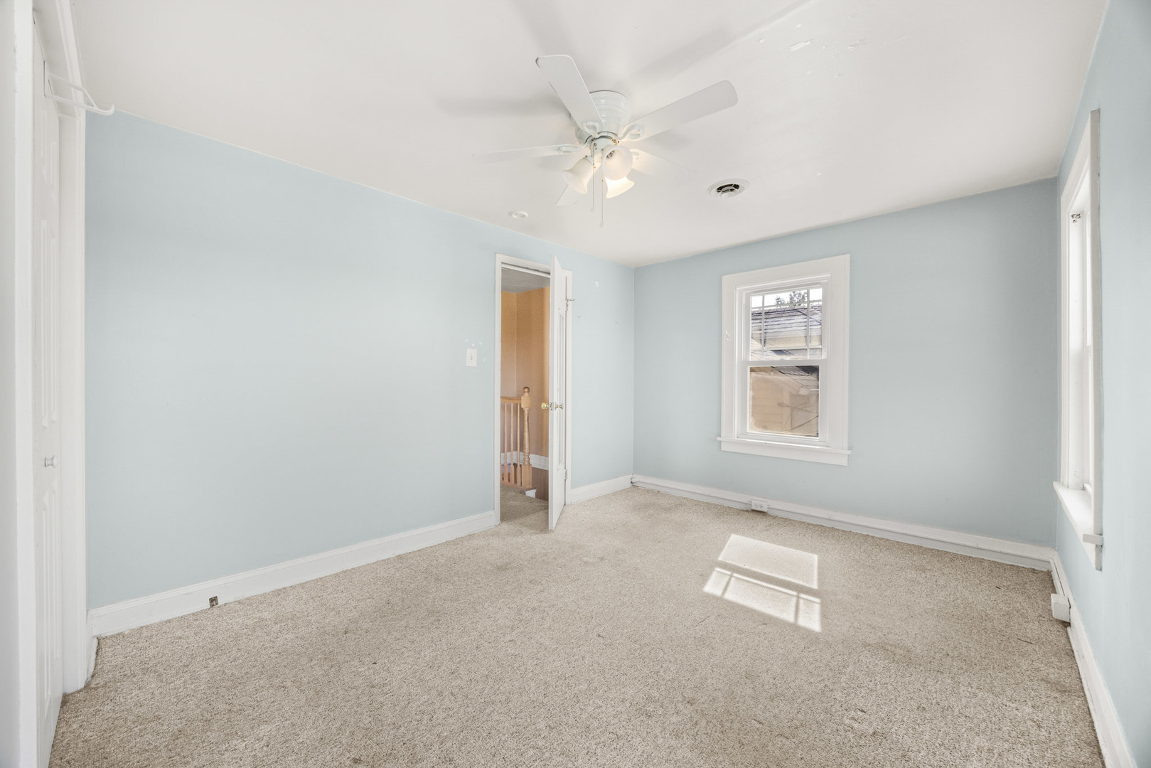 604 Illinois Street Property Photo 15