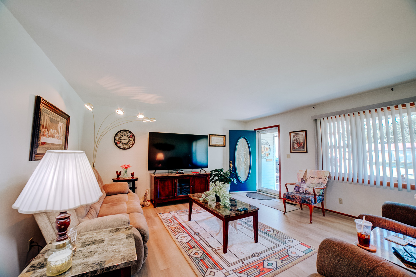 406 E Chestnut Street Property Photo 14
