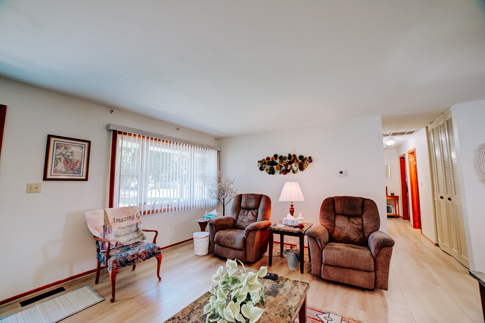 406 E Chestnut Street Property Photo 15