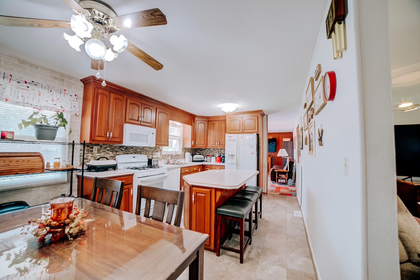 406 E Chestnut Street Property Photo 19