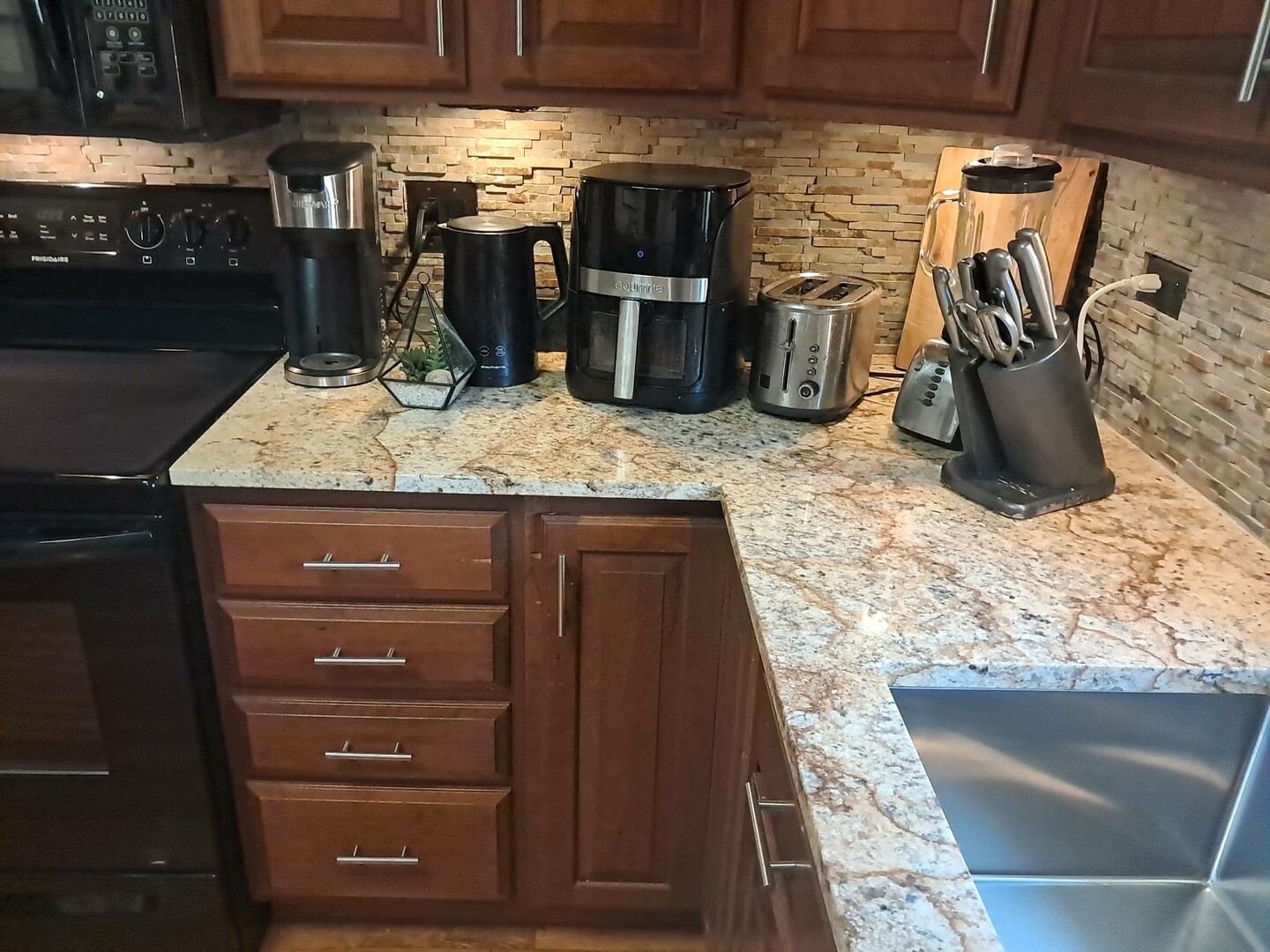 328 Eastern Avenue Property Photo 10