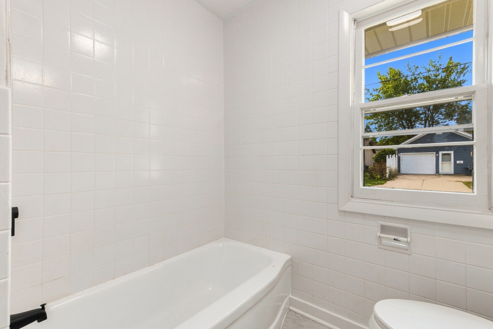 481 W 5th Street Property Photo 14