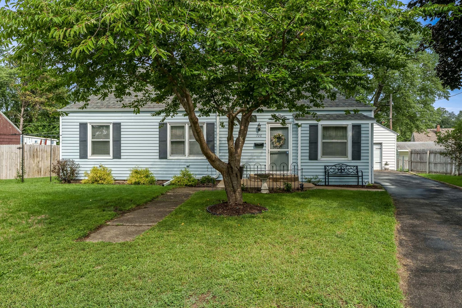 726 River Park Drive Property Photo 1