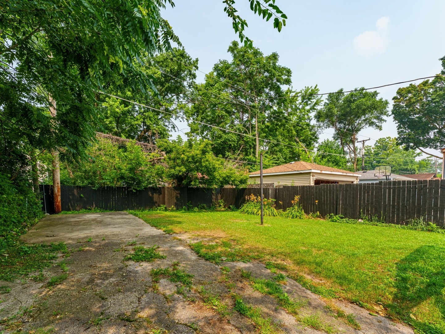 1922 S 18th Avenue Property Photo 13
