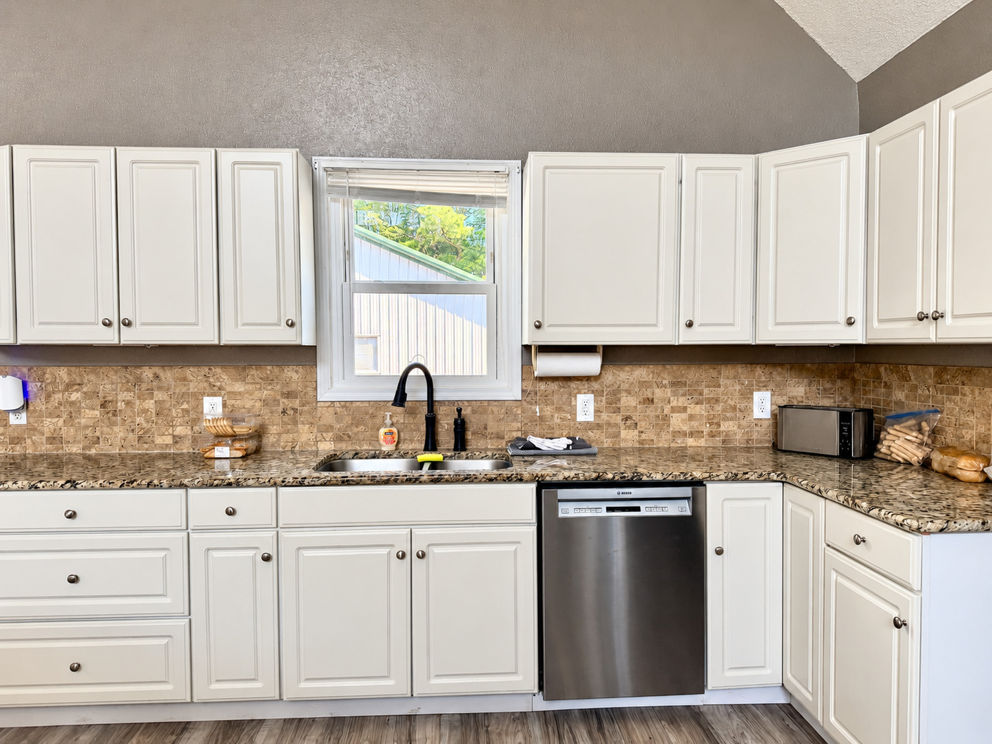 1203 White Pine Lane Property Photo 8