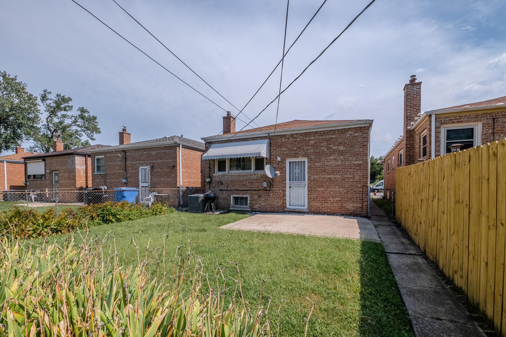 10226 S Torrence Avenue Property Photo 6