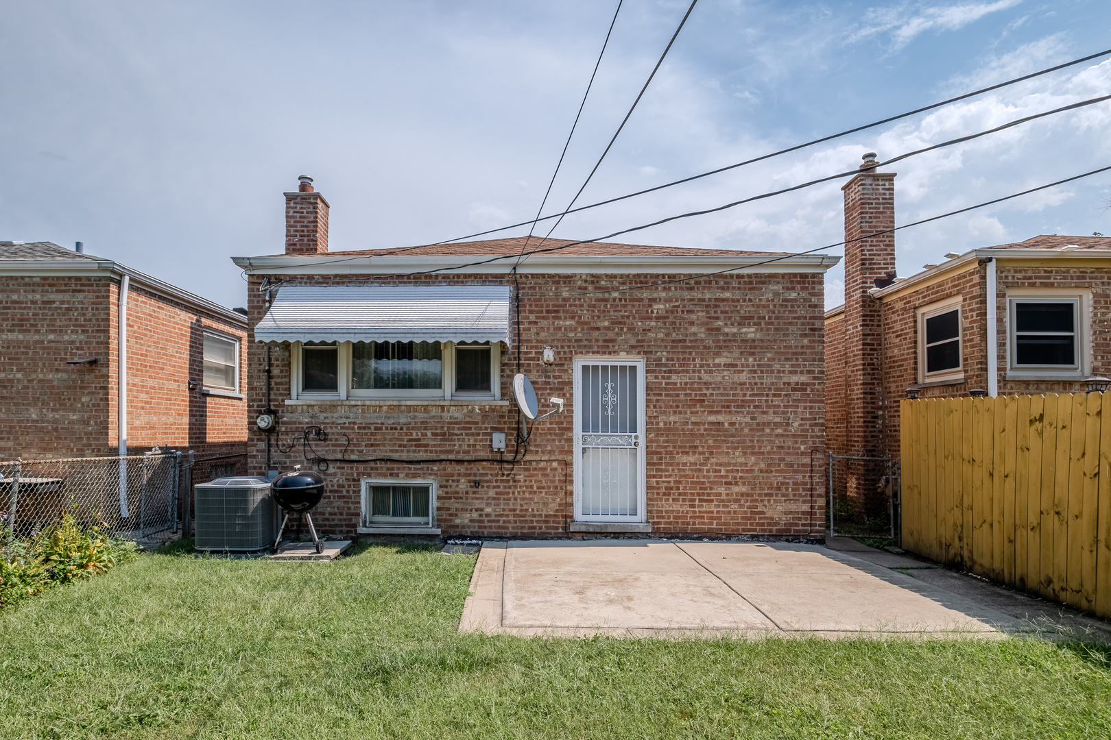 10226 S Torrence Avenue Property Photo 7