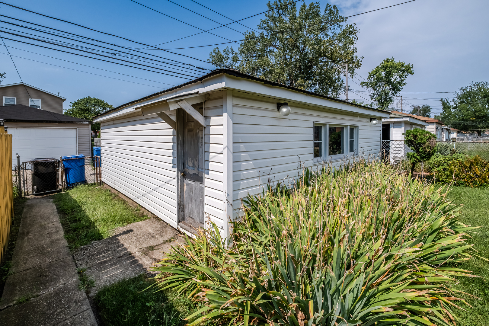 10226 S Torrence Avenue Property Photo 8