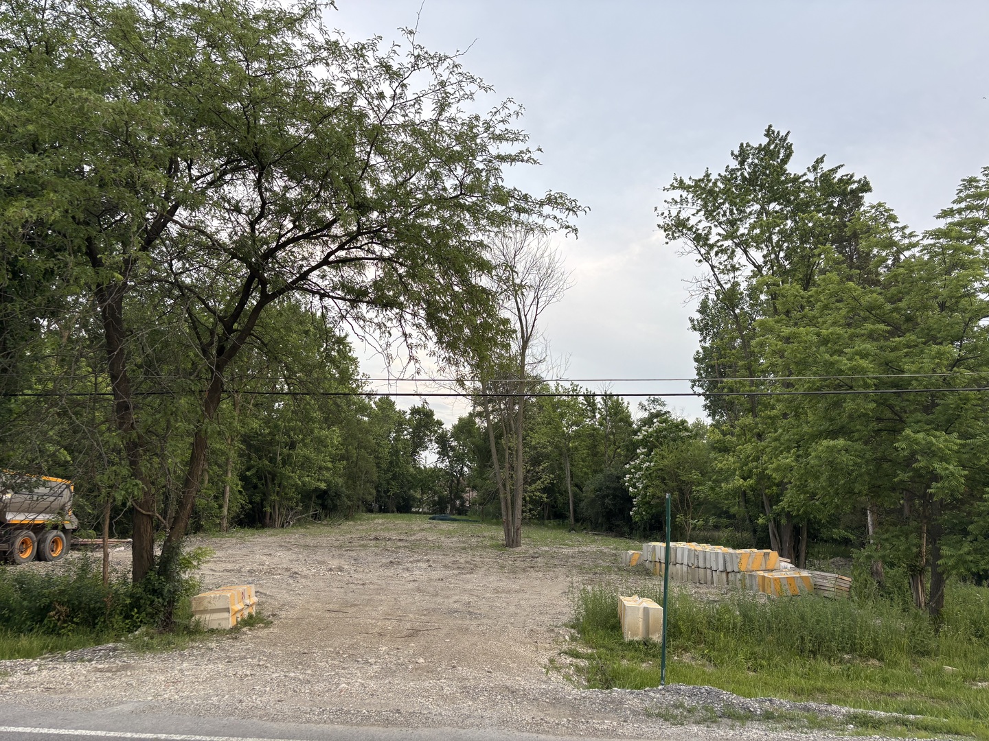3949 Flossmoor Road Property Photo 1