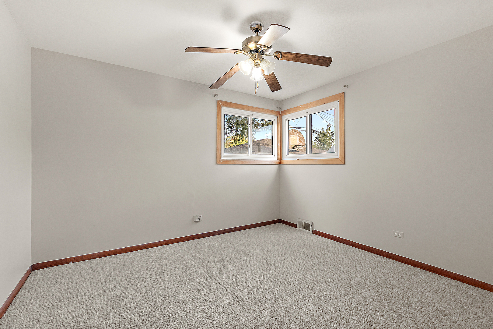 7734 S Keeler Avenue Property Photo 11