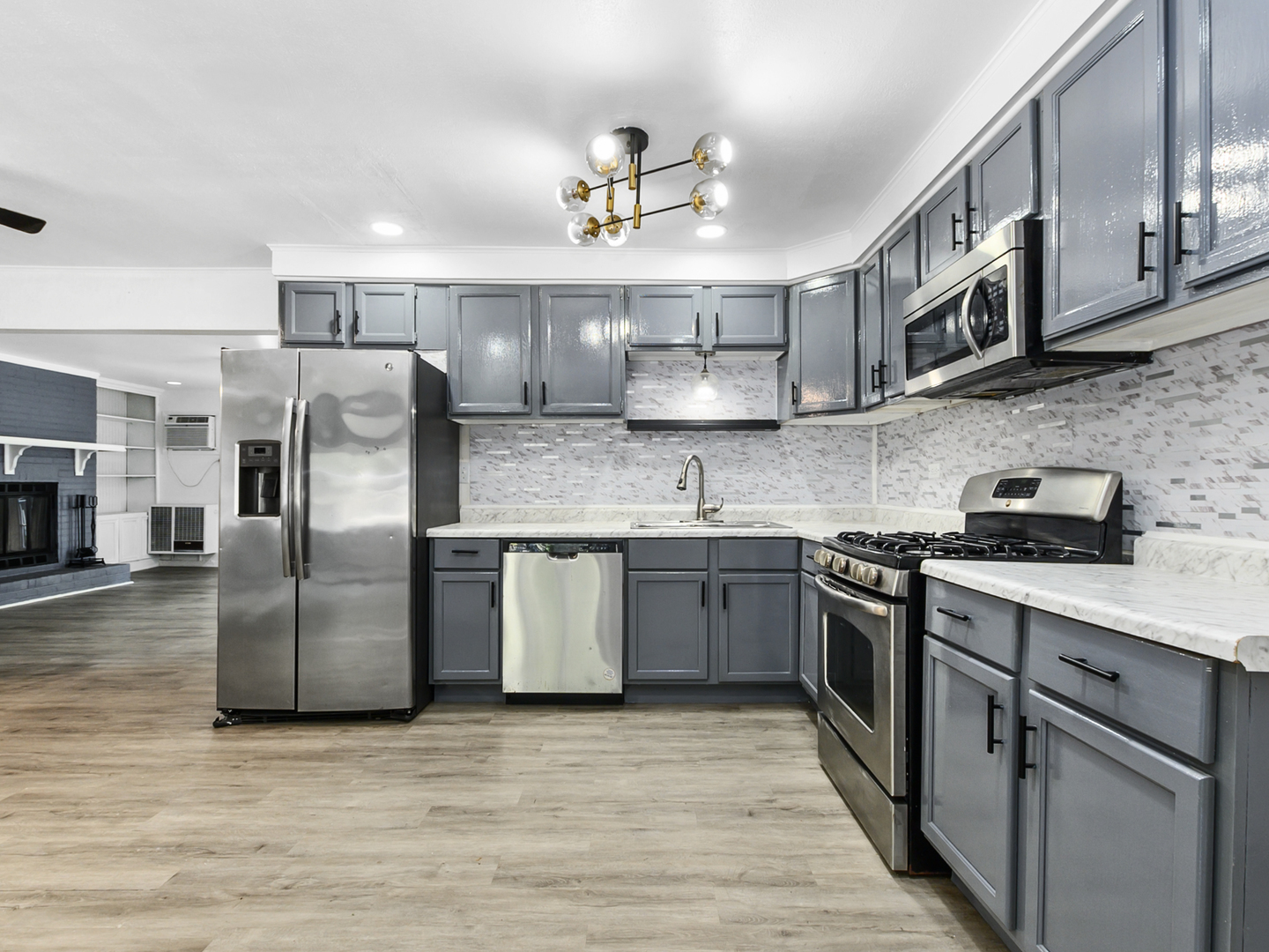 21801 Central Park Avenue Property Photo 11