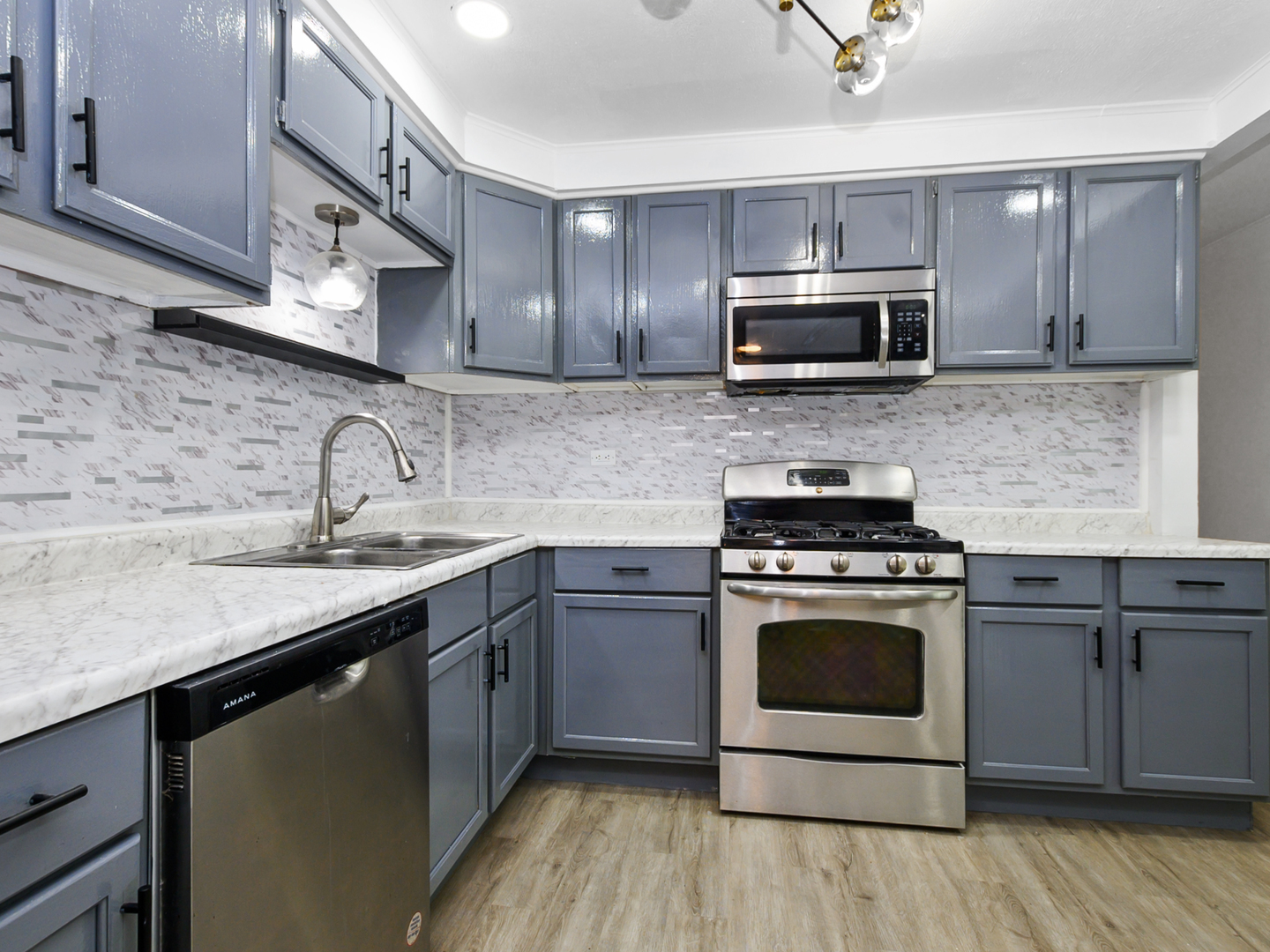 21801 Central Park Avenue Property Photo 13