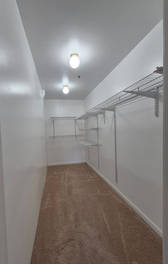 21w581 North Avenue 26 Property Photo 12