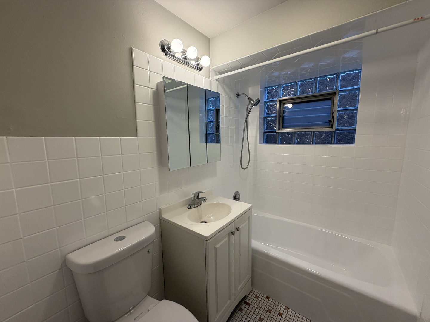 8039 Grand Avenue 1s Property Photo 7