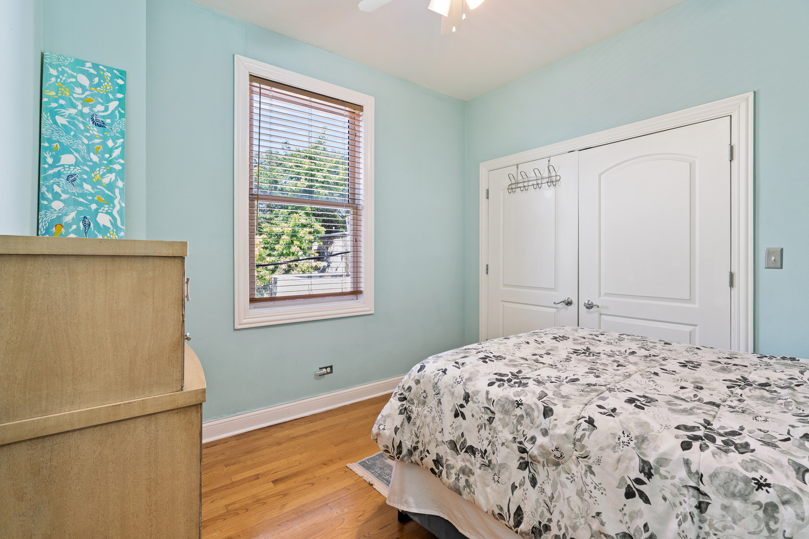2337 W Maypole Avenue 2 Property Photo 11