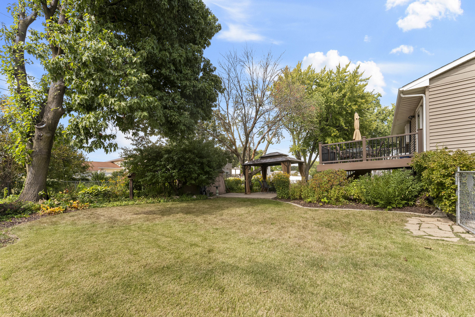 2957 9 1/2 Street Property Photo 32