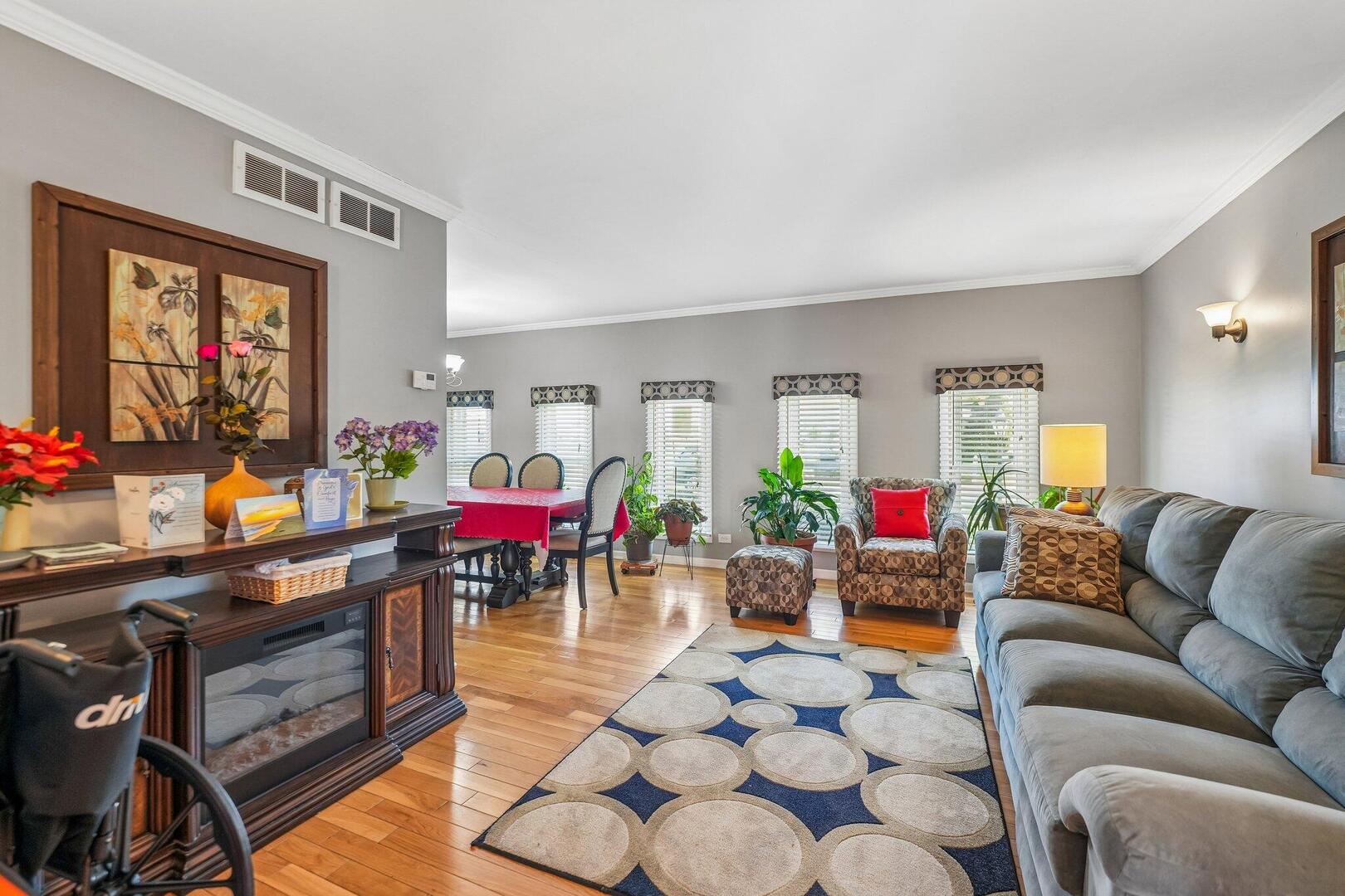 17808 S Hickory Street Property Photo 4