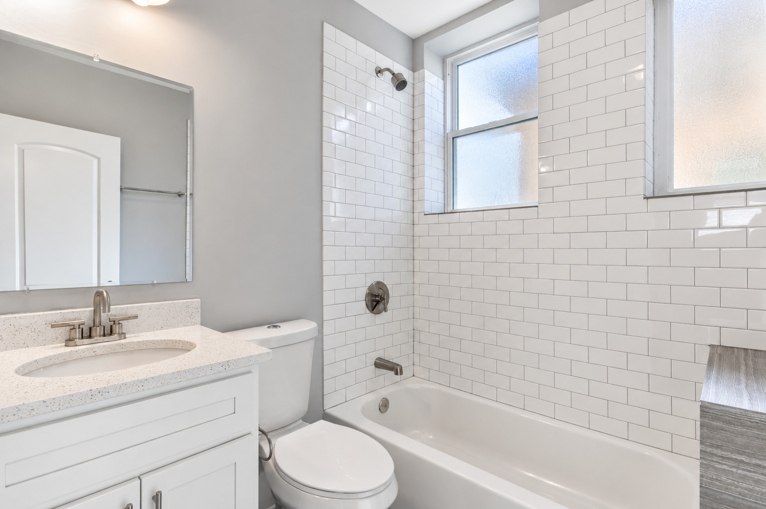 2117 W 18th Street 2r Property Photo 4