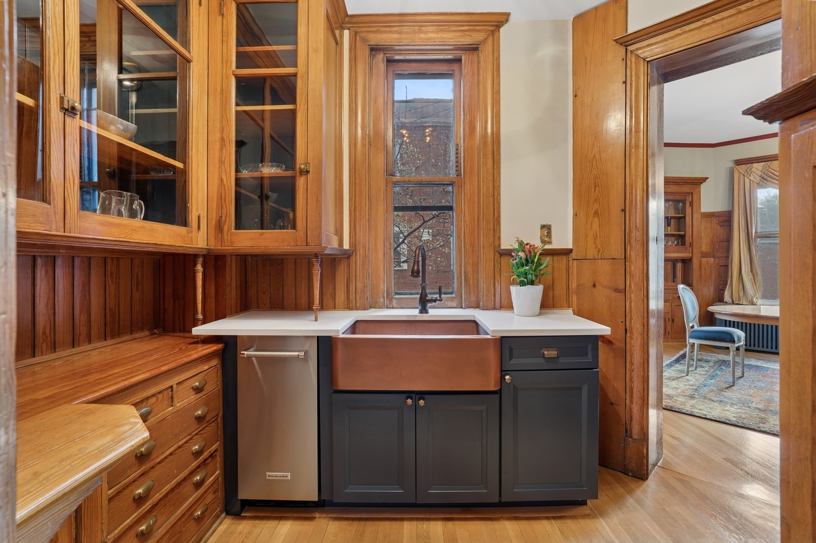 4923 S Greenwood Avenue Property Photo 12